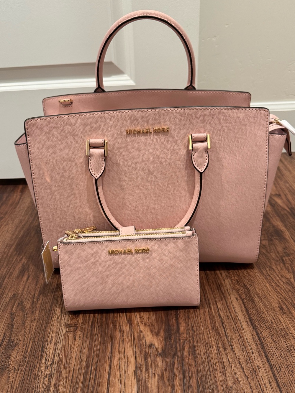 Authentic Michael Kors Selma LG Satchel in Blossom and matching wallet